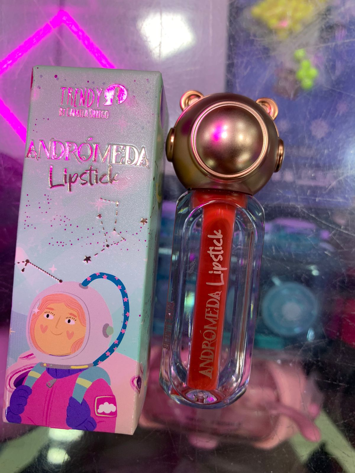 LABIAL ANDROMEDA VELVET